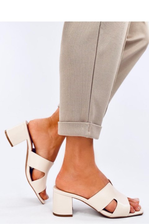 Sandał Klapki na obcasie VALLON BEIGE - Inello Inello Sandał Klapki na obcasie VALLON BEIGE - Inello Inello