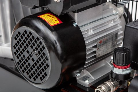 Kompresor olejowy 100l, 230V Kompresor olejowy 100l, 230V