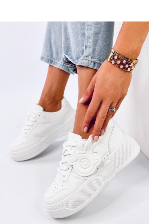 Sneakersy na platformie BROADY ALLWHITE - Inello Inello Sneakersy na platformie BROADY ALLWHITE - Inello Inello