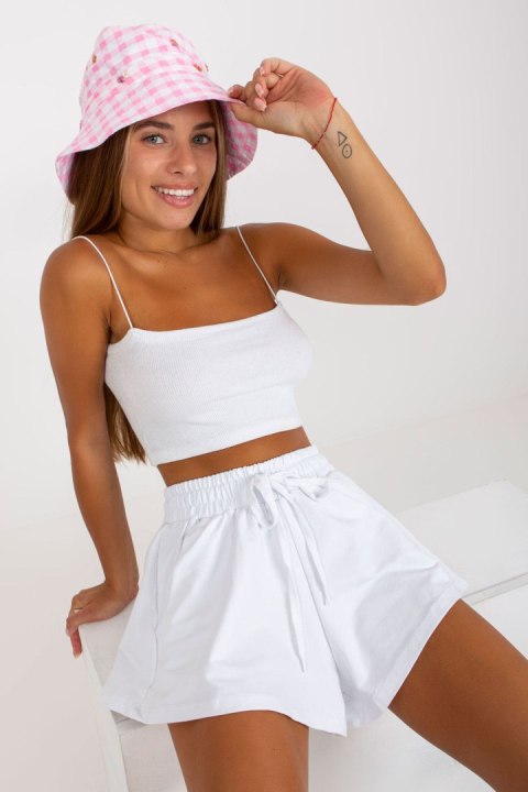 Szorty Damskie Model RV-SN-8069.12P White - Rue Paris Rue Paris Szorty Damskie Model RV-SN-8069.12P White - Rue Paris Rue Paris