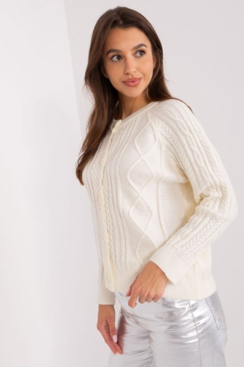 Sweter Damski Model AT-SW-2346-2.99P Ecru - AT AT Sweter Damski Model AT-SW-2346-2.99P Ecru - AT AT